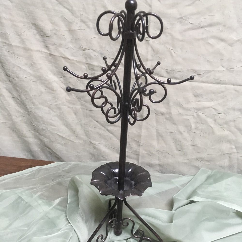 Jewelry stand